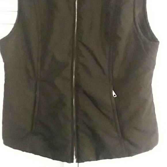 5 for $20! Black H&M vest - Picture 3 of 7